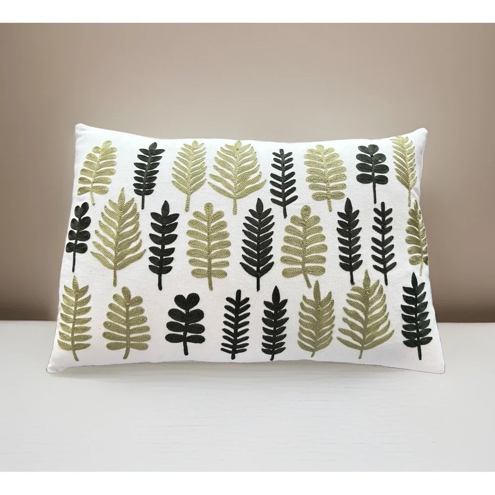 Crate & Barrel Tilly Pillow Cover Embroidered Leaves Ferns Down Insert EUC 18x12